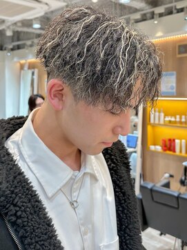 ルースト 渋谷店(ROOST) 縦落ちツイスパ×金メッシュ