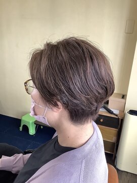 ワラティク(WARATI C) 白髪ぼかし/ハンサムショート