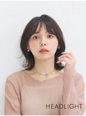 ミディアムレイヤーカット×ダークアッシュ×小顔似合わせカット