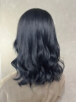 カルフール ロコ 草加西口店(Carrefour LOCO)&nbsp;洗練ヘア・ブルーブラック・深みカラー・垢抜けスタイル・韓国風