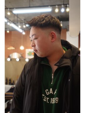 エディ(Edy) メンズスパイキーショート刈り上げスキンフェードブラウンカラー