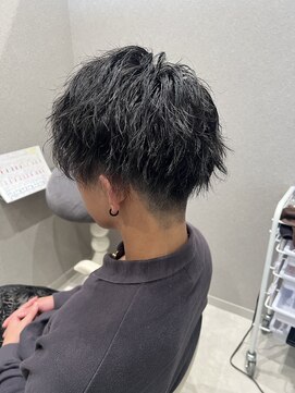 ロエ(Lowe') 縦落ち系パーマ