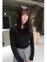 ヒペリカム(hypericum)&nbsp;和歌山／レッドが透ける暗髪ハイライトロング