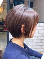 アヴァロン(AVALON)&nbsp;30、40代にオススメ！大人可愛い丸みショートボブ×イルミナ