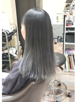 サムブリッジ(SOMEBRIDGE) ★シルバーグレー系グラデーション ロングヘア★【SOMEBRIDGE】