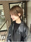 ココアベージュ前髪あり小顔愛されショートボブ