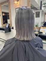 サニー 渋谷(SUNNY)&nbsp;バレイヤージュ、ハイライト、レイヤーロング、グレーベージュ