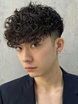 レタッチ バイ フィフス 天神大名(RETOUCH by fifth)&nbsp;スペインカールスパイラルパーマ波巻きマッシュフェードメンズ