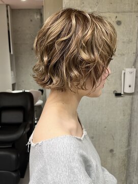 ソル ジングウマエ(SOL JINGUMAE) ☆オリーブカラー×ローライト×ボブ