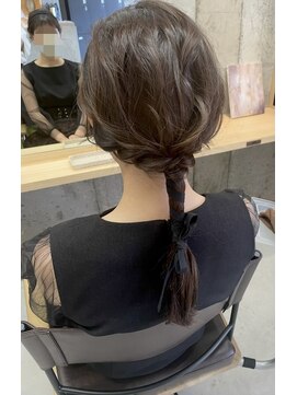 リタ 枚方(Rita) 20代30代大人可愛いナチュラルカラー編み込みアレンジヘア