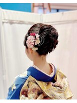 レオノーレ(Leonore)&nbsp;【Leonore】夜会巻き風アレンジ