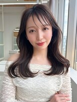 アフロート ディル(AFLOAT D'L)&nbsp;20代に人気！顔周りの後れ毛がかわいいシャギーレイヤーロング