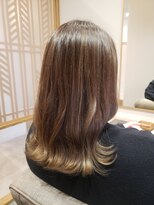 ミリ 国分寺(Mili)&nbsp;ミディアムレイヤー&パールベージュカラー