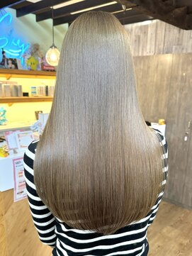 スカイ(SKY) 透明感カラー/髪質改善/縮毛矯正/韓国風レイヤーカット