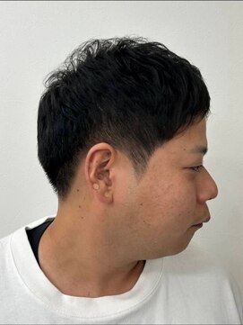 ショートスタイル　　緩くアイロンパーマ