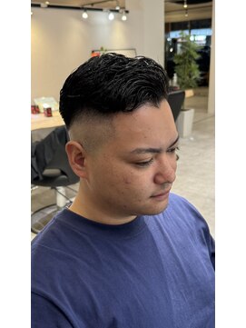 フラム ヘアデザイナーズ(FuLAM Hair designers*) 七三フェード