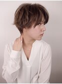 無造作カール丸みショート ダークアッシュデザインカラー