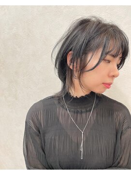 グリードヘアー(greed hair) ショートウルフスタイル