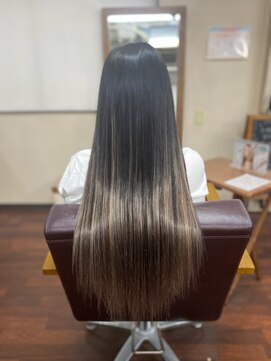 ナスキィ(Naski) ミルクティーベージュのバレイヤージュ