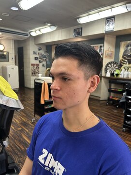 コダマ 大泉学園店(KODAMA) ナチュラルな刈り上げの七三パートスタイル