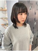 ミディアムレイヤー 顔周りカット