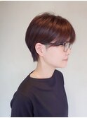 30代40代50代おすすめ　ストレートな毛質のナチュラルショート