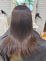 クララ タカマツ(CLALA Takamatsu)&nbsp;表面だけの縮毛矯正サラサラナチュラルヘア