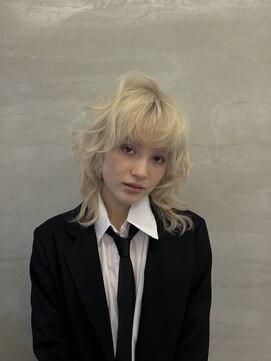 ナル(nalu.) ブロンド/抜きっぱなし/ホワイトブロンド