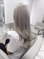 ラニシス ヘアー(Lanisis Hair) ハイトーンシルバー