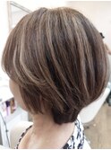 丸みショートにハイライト＊大人キュートなヘア＊50代60代