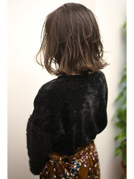 エミュスト(Emuest) 【Emuest心斎橋】暗髪×バレイヤージュ×大人イルミナブルージュ