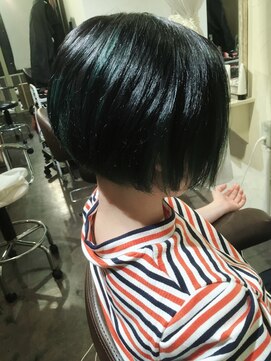 リアリス フレーゼ(Realis Fleuze) 【Realis Fleuze】ショートヘア＆インナーグリーン