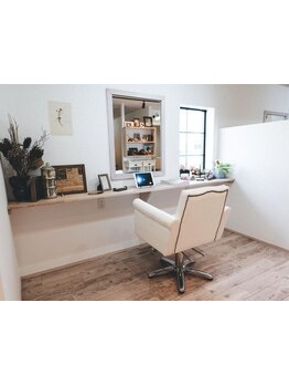 お手頃価格×人気のトレンドスタイルは〈Lilie〉で★通いやすく、リラックスできるサロンタイムに定評◎