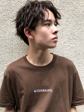 ローハ(Lowha) センターパートツイストスパイラルパーマスマートマッシュ