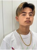 センターパート刈り上げツーブロックショートイケメン