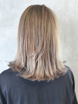 アイティー バイ アルバム 浦和店(IT by ALBUM) ベージュミディ_グレージュカラーボブウルフ_ba421451