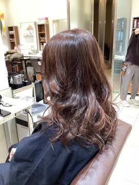 ピークアブー アヴェダ アトレ恵比寿(PEEK-A-BOO AVEDA) ロングレイヤー ベージュカラー