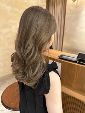ビュートリアム265(BEAUTRIUM 265) ◎ミディアム/くびれレイヤー/レイヤーカット/顔周りカット/銀座
