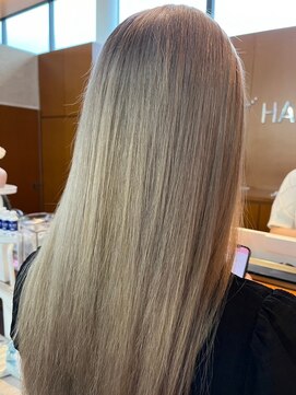 イーストハムアール(EAST HAM r) 抜け感たっぷりの外国人風カラー/ハイトーンベージュ