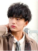スパイラルパーマツイストパーマアップバング短髪メッシュ