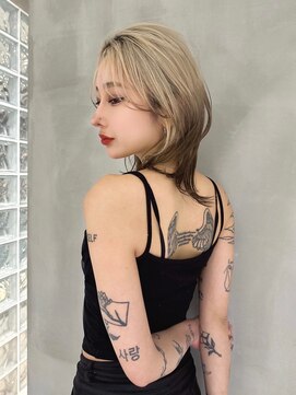 ロンド ロビン 栄(Lond robin) ハイトーン/ダブルカラー/ブリーチ/インナーカラー 2