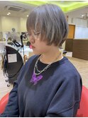 大人20代30代グレイアッシュシルバーレイヤーショート