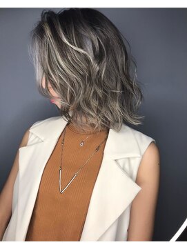 ロッソ 川口店(Rosso) 白髪ぼかしハイライト[川口]