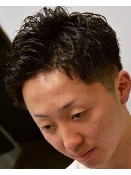 バーバースタイルズ センター北店 ツーブロック×七三パートカジュアルスタイル <理容室>