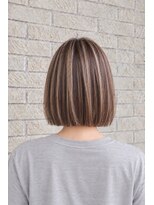 プロデュース 陽光台店(Produce)&nbsp;白髪ぼかしハイライト×切りっぱなしボブ