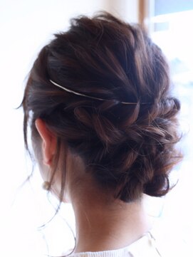 ツイギー 宮西店(TWiGGY) こなれた感じのほぐしアレンジ