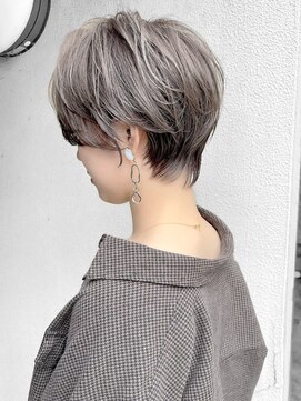 ヘアーメイクオズ(hair make O/S) プラチナアッシュグレージュ