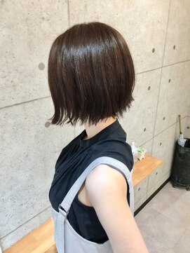 コケット(Coquette) 切りっぱなしボブ