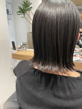 イレン(IREN.) 切りっぱなしボブ