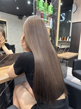 ラピス 大阪心斎橋店(Lapis) グレージュ